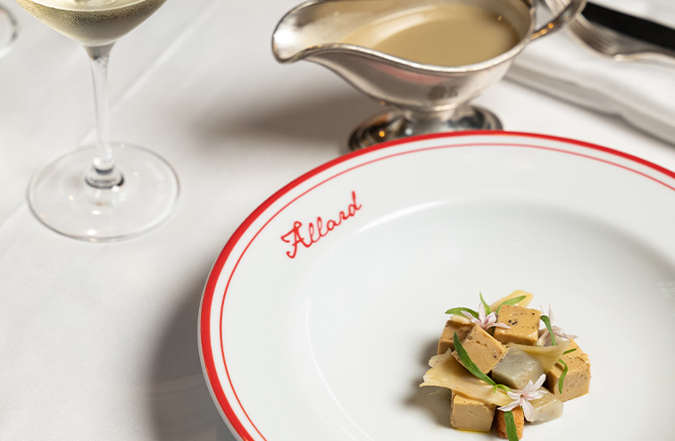 Fin velouté d'artichauts au foie gras de canard_Allard_©Bertille Chabrolle_02